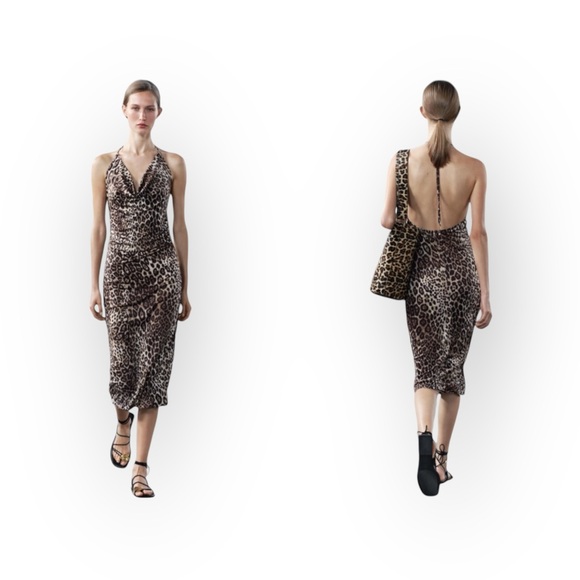 Deadstock: new Zara ❧ Embellished Flat Sandals ❧ Black Bright Gold Hardware ❧ 8M - Picture 2 of 16